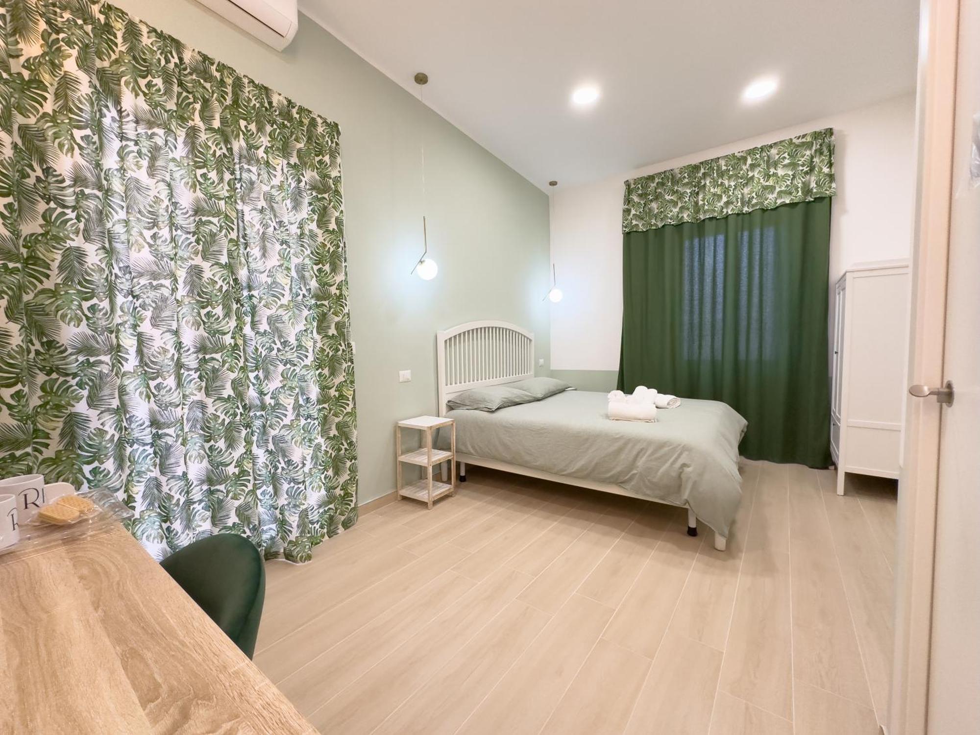 Real Poggio Hotel Наполи Екстериор снимка