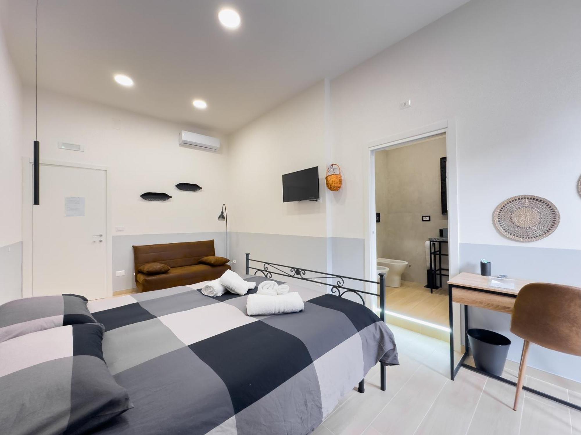 Real Poggio Hotel Наполи Екстериор снимка