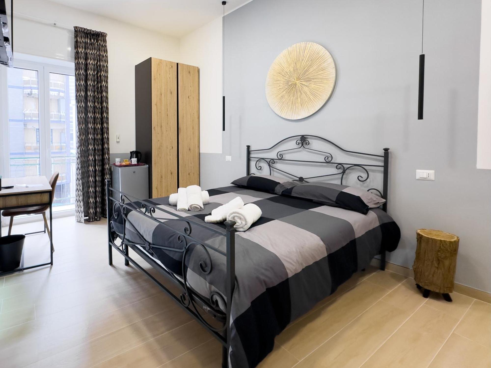 Real Poggio Hotel Наполи Екстериор снимка